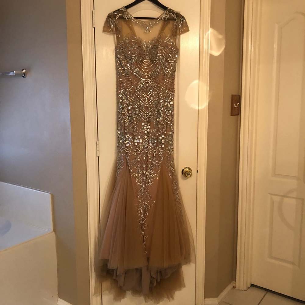 💐 Sherri Hill Dress - Size 8 💐